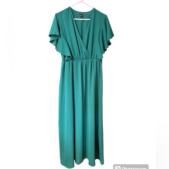Last Chance! Leaving 5-15-25 Green maxi dress - Picture 4 of 7